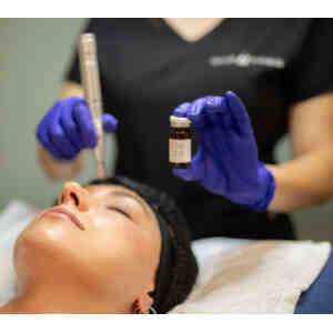 Adrn De Salmón O Exosomas (Con Dermapen)